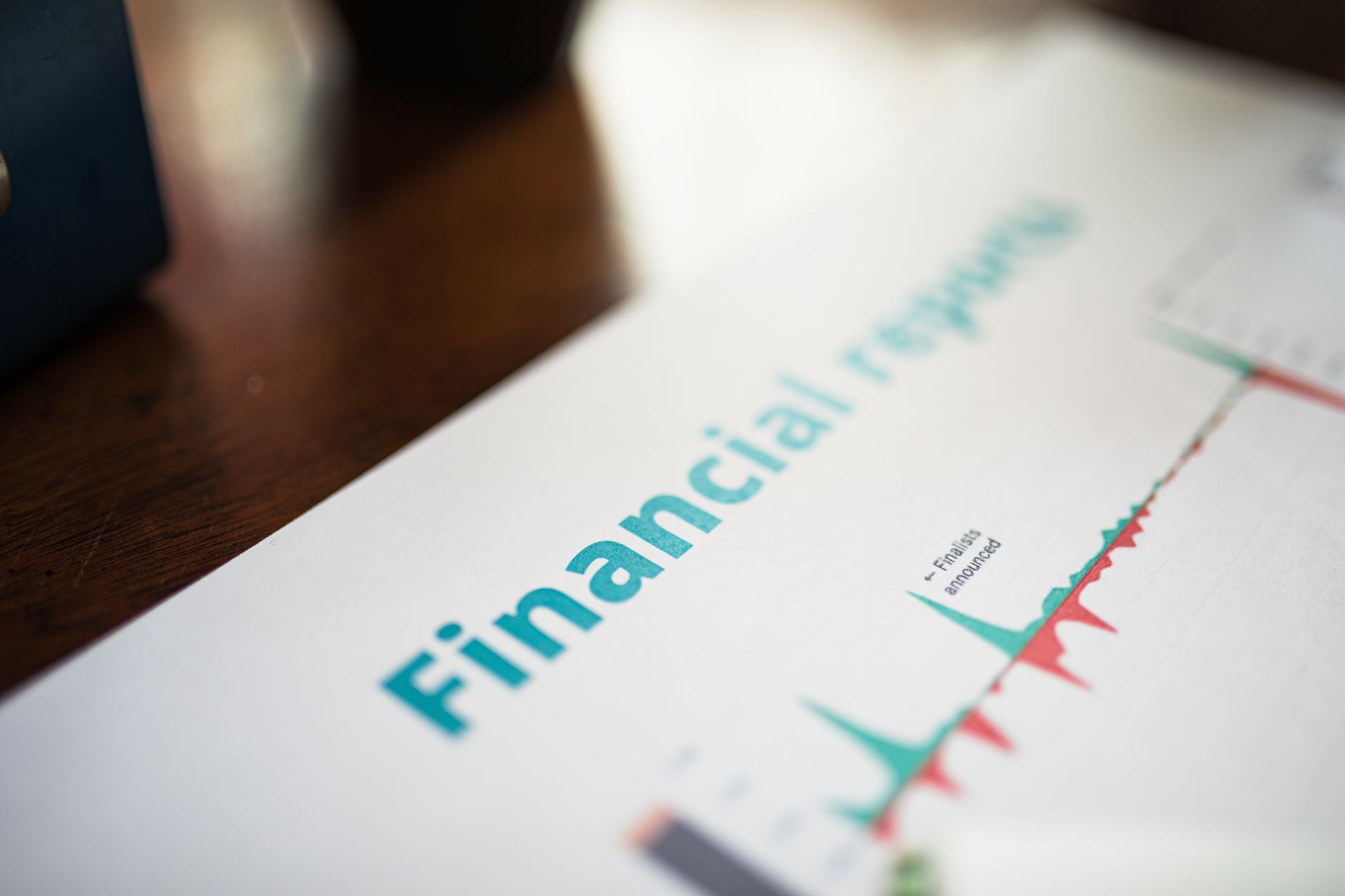 Red financial chart illustrating unrealized losses in a corporate investment portfolio